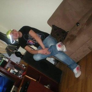 Meet your Posher, Victor andres